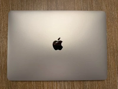 Apple MacBook Pro i5 1.4GHz 13" Display with Touch Bar (Mid 2020) 256GB SSD EUC - Image 1 of 4