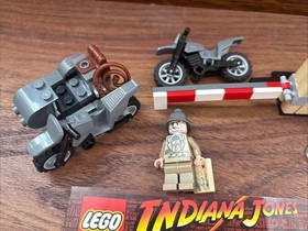 LEGO INDIANA JONES #7620 MOTOTCYCLE CHASE- One Minifigure & Instructions