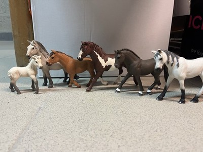 Schleich Pony Lot of 6 || 2 Mares || 3 Geldings || 1 Foal
