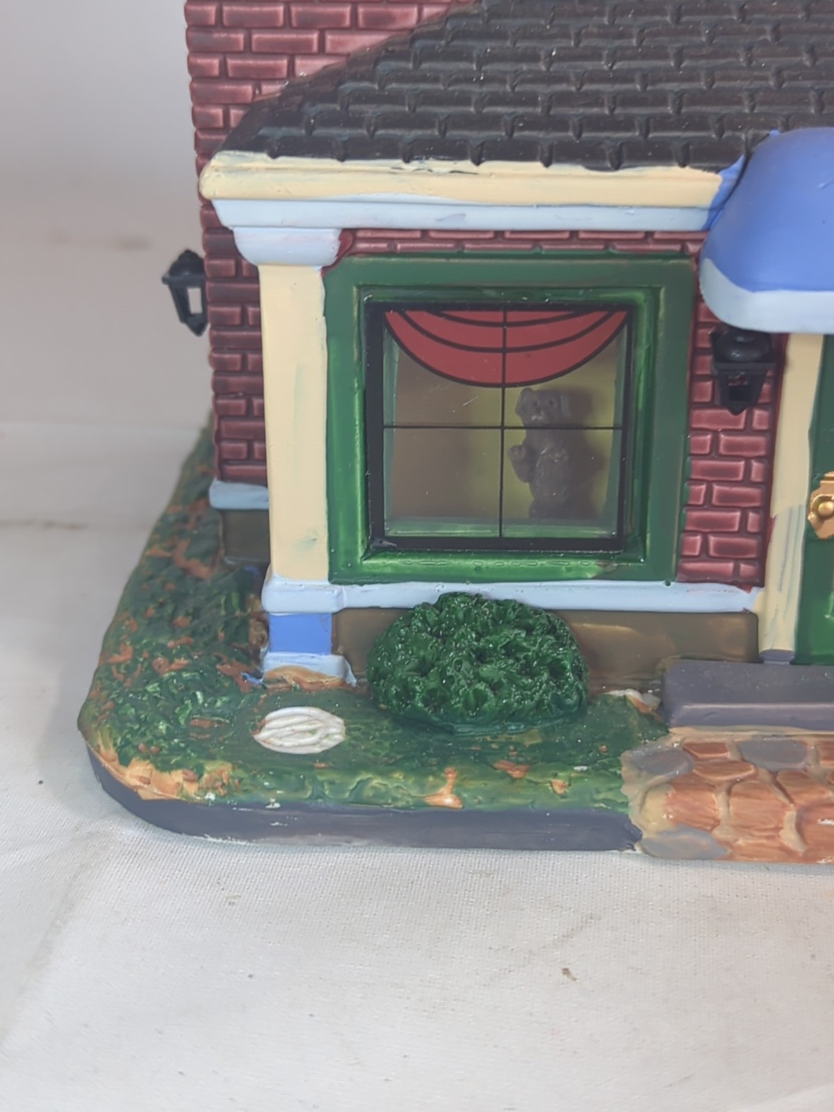 **See Ad** Lemax Wags & Whiskers Pet Lodge 55012 Christmas Village 2015 C8