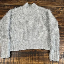 SO Juniors Sz M Cropped Long Sleeve Sweater Gray Soft
