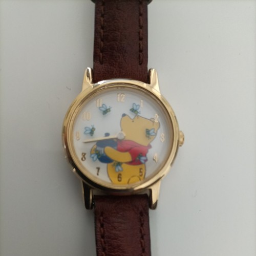 Disney Winnie the Pooh Moving Bees Leather Strap Watch