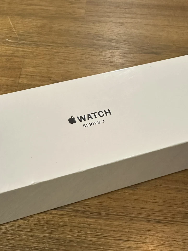 Apple Watch 42mm Series 3 GPS A1859 Gold Case Pink Band MQK12LL/A *New -Sealed* - Image 3 of 4