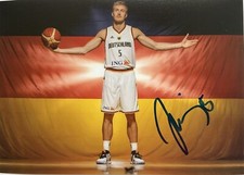 Niels Giffey signiert Basketball WM Japan Foto Unterschrift Autogramm signed