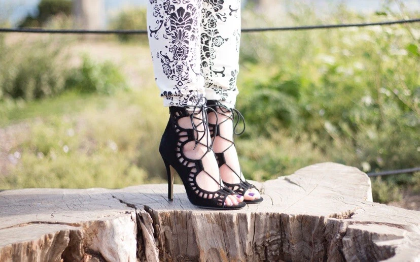 SHOEMINT Black Faux Leather Suede Lace Up Tie Booties Heels Corset Sandals 8 - Image 4 of 4