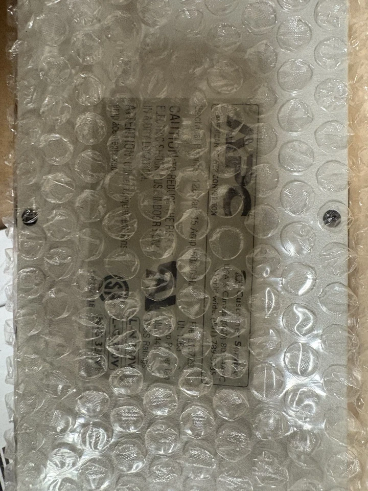 New APC NET9RM SurgeArrest Network 9-Outlet Power Distribution Unit 120VAC 15A - Image 3 of 3