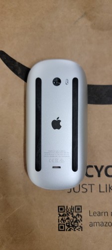 Apple Magic Mouse 2 MLA02LL/A A1657 EMC 2923 Free UPS 2nd day air shipping - Afbeelding 2 van 2