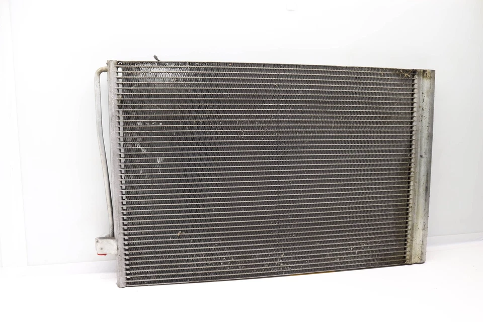 BMW M5 2006-2010 - Condensador de CA 9122825 Foto 3 de 4