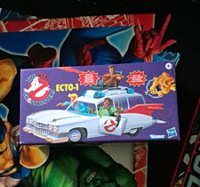 Kenner Ghostbusters Ecto-1 Vehicle Car Action Figure Collection Toy Age 4+