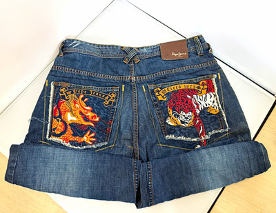 Pepe Jeans Men s Blue Medium Wash Denim Shorts Embroidered Dragon Tiger 10''