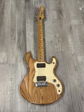 Peavey T-15 1982 Natural wood super ferrite made in USA