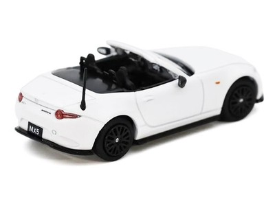 Mazda MX-5 ミニカー 1/18 ホワイト 2024 MAZDA MX-5 ROADSTER WHITE 1/64 DIECAST MODEL CAR BY GCD X