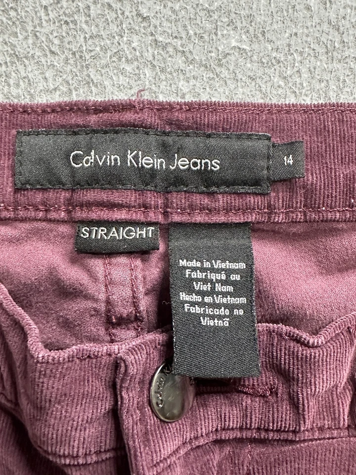 Calça jeans Calvin Klein feminina 14 veludo reto borgonha 5 bolsos stretch - Imagem 3 de 4