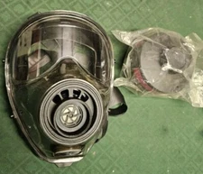 SGE 150 Gas Mask With M-95 Cartridge