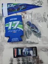 Ricky Stenhouse Jr. NASCAR #17 pressofuso, mini pennant, magnete e lattina Koozie!! Nuovo