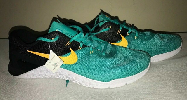 nike metcon tennis shoes