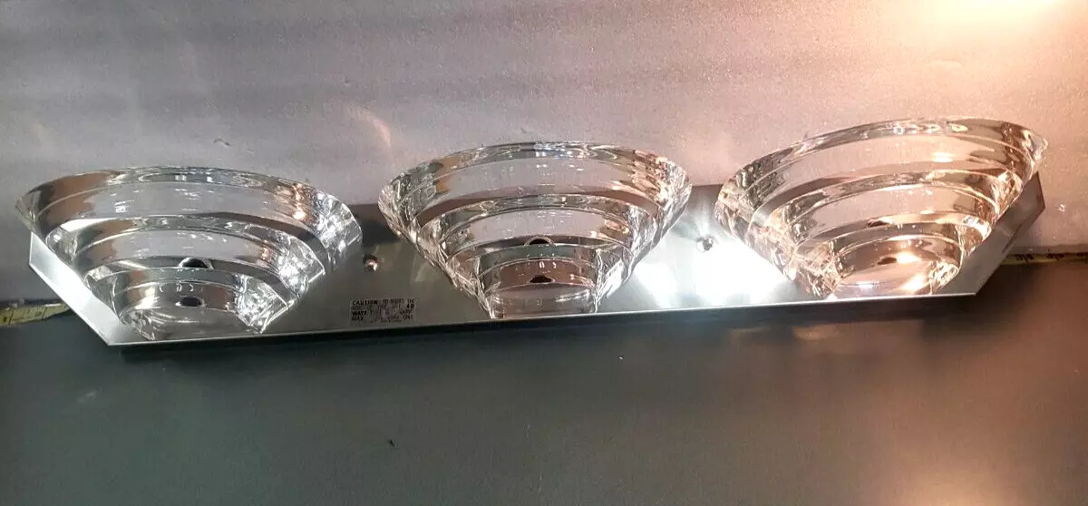 BATHROOM VANITY LIGHT FIXTURE 25433 CH CHROME MIRRRORED ACRYLIC 3BULB 31 1 4