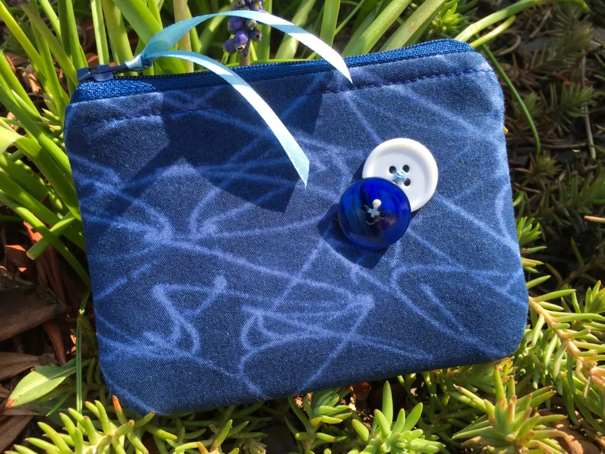 Small fabric shop coin purse