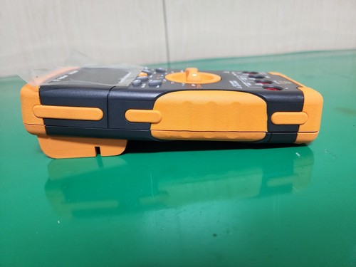 Agilent U1253B Handheld Digital Multimeter, 4 ½ Digit, OLED Display, U1177A - Picture 13 of 19