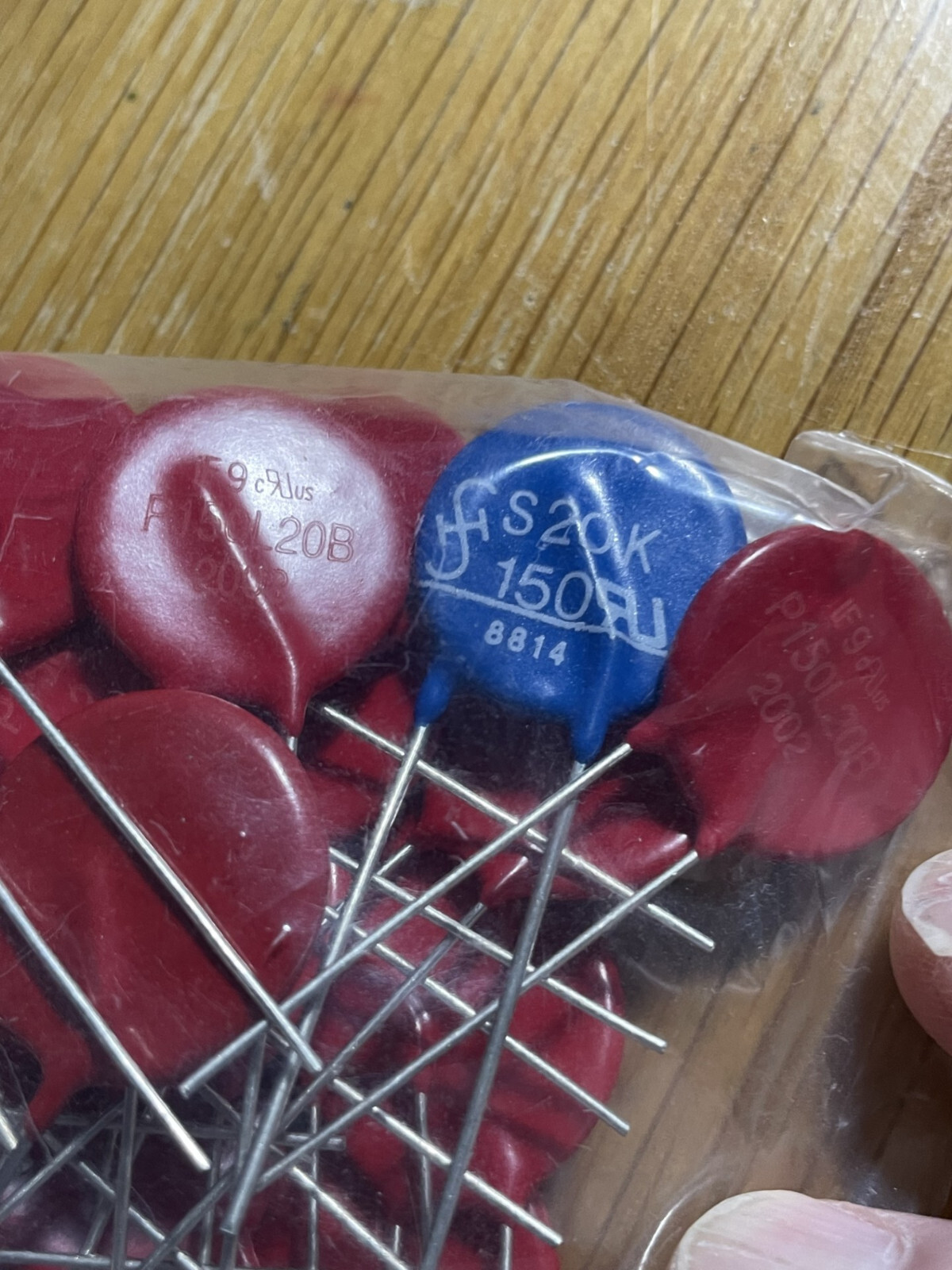 A lot of TEN (10) Siemens MOV varistors S14K or S20K series at listed voltages