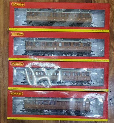 Hornby LNER Teak Gresley non-vestibuled Suburban Coache Rake of 4 OO Scale Gauge