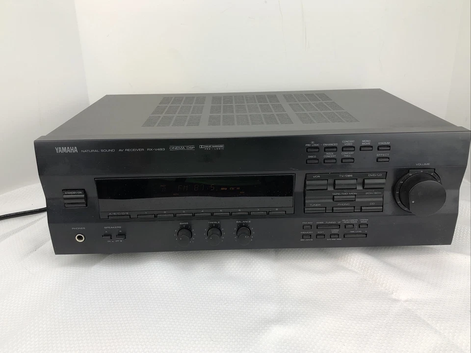 YAMAHA RX-V493 AV Stereo Natural Sound Receiver Tuner Cinema DSP Dolby 220Watts - Image 3 of 4