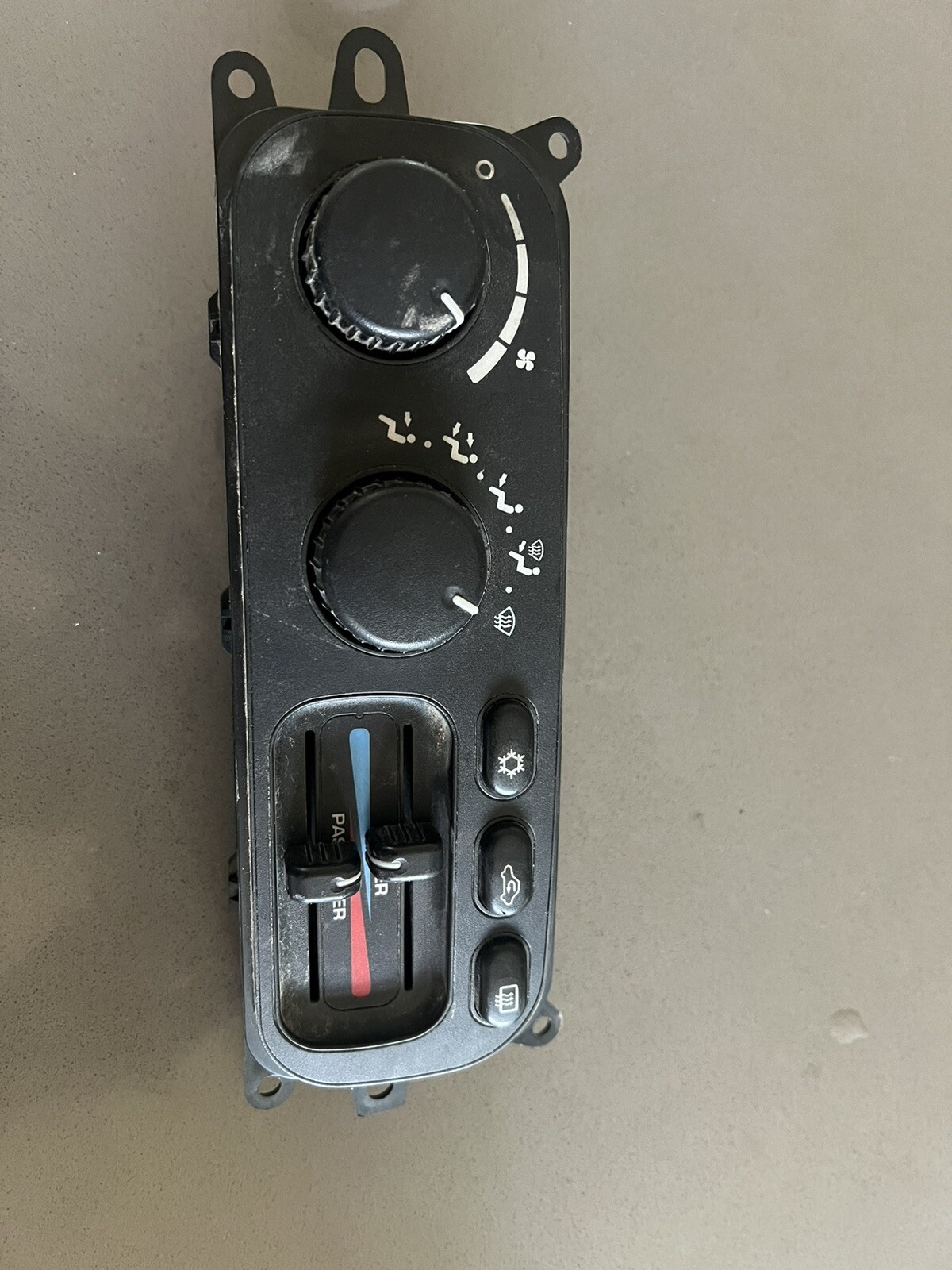 Picture 3 of 4