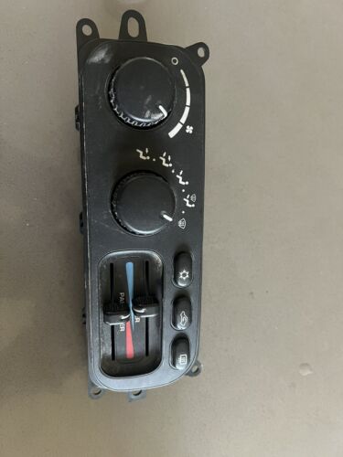 2002-2005 Dodge Ram Dual Zone AC Heater Climate Control Unit P55056323AB A/C OEM - Picture 3 of 4