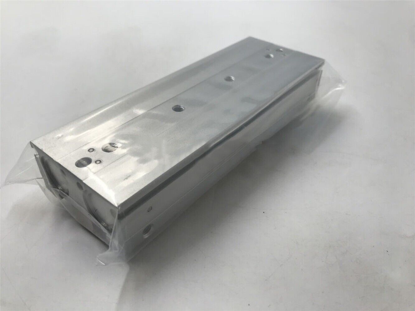 1PC New SMC MHF2-16D2 Cylinder Urgent Shipment MHF216D2