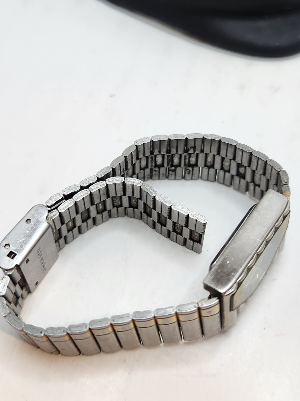 Ronica Quartz Two Tone Rectangular Fresh Battery … - image 6