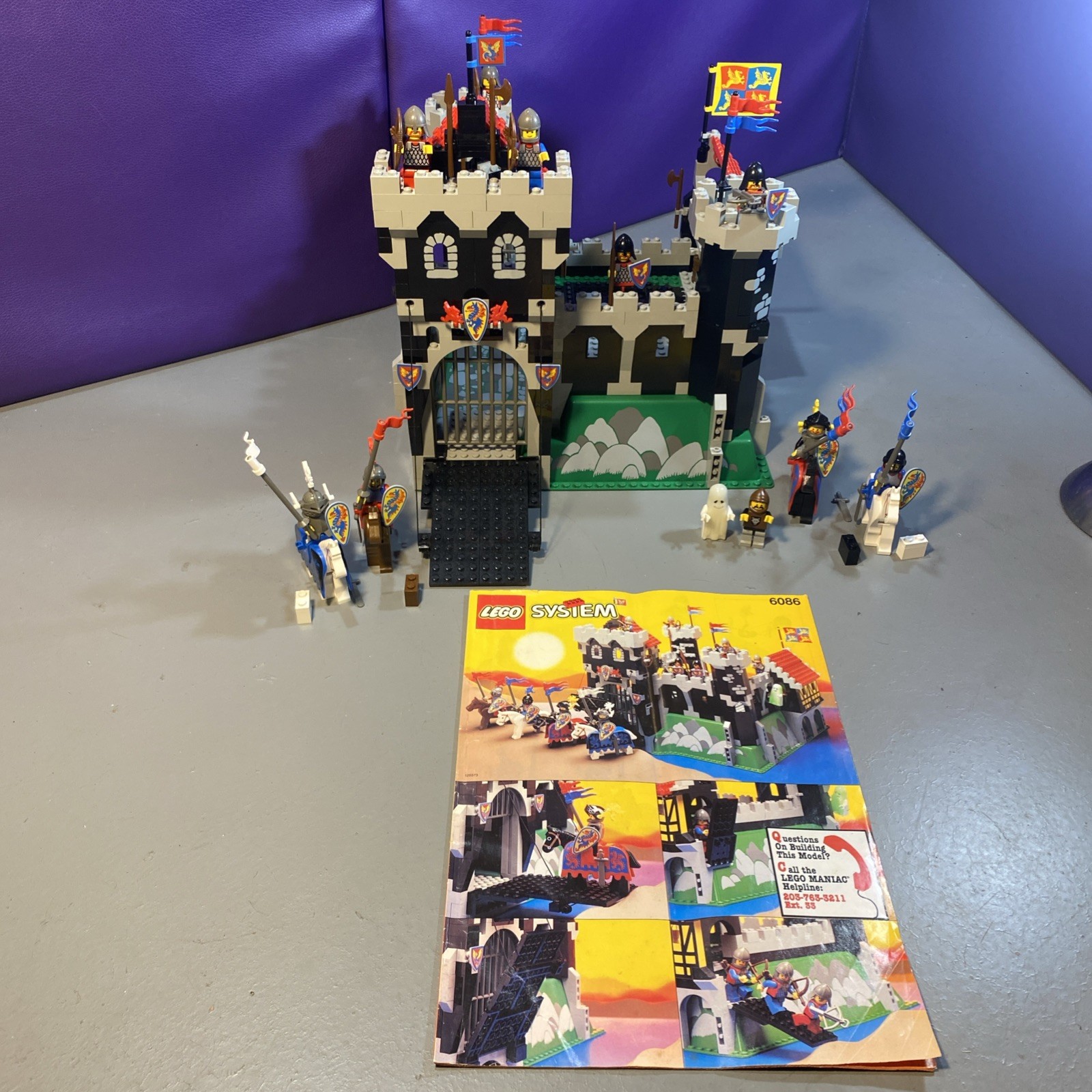 LEGO Castle: Black Knight's Castle (6086) 100% Complete W/Instructions