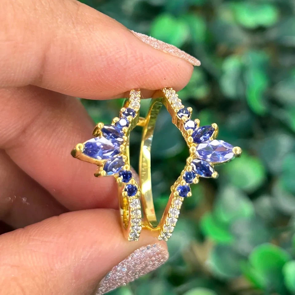 Anillo potenciador envolvente de diamantes y zafiros creado en laboratorio de marquesa de 2 quilates enchapado en oro de 14 k Foto 3 de 4