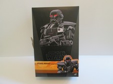 Hot Toys Star Wars The Mandalorian Dark Trooper TMS032  open box