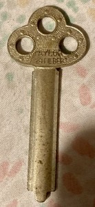 Vintage Taylor Filbert Uncut Key #028 Leominster Independent CO Mass USA