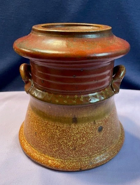 HANDSOME STUDIO POTTERY LG FRENCH BUTTER KEEPER BY SMITH 1983