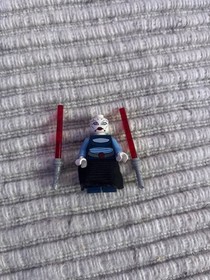 LEGO Minifigures Asajj Ventress With Skirt And Lightsabers Star Wars 7676