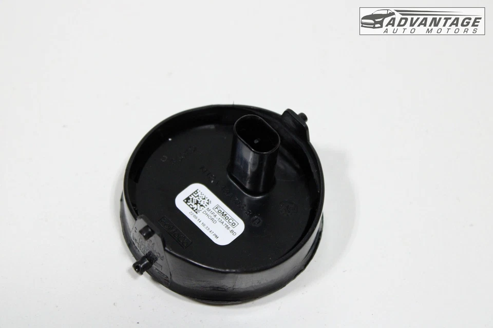 Ford Bronco Sport 2021-2025 puerta levadiza panel de moldura inferior lámpara de carga luz OEM Foto 3 de 4