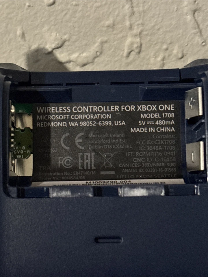 Microsoft Xbox One Wireless Controller, Blue 1708 No Battery COVER (D2) - Image 3 of 3