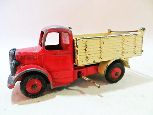 DINKY 25M/410 'BEDFORD END TIPPER TRUCK'. RED/CREAM. VINTAGE. COMPLETE. ORIGINAL