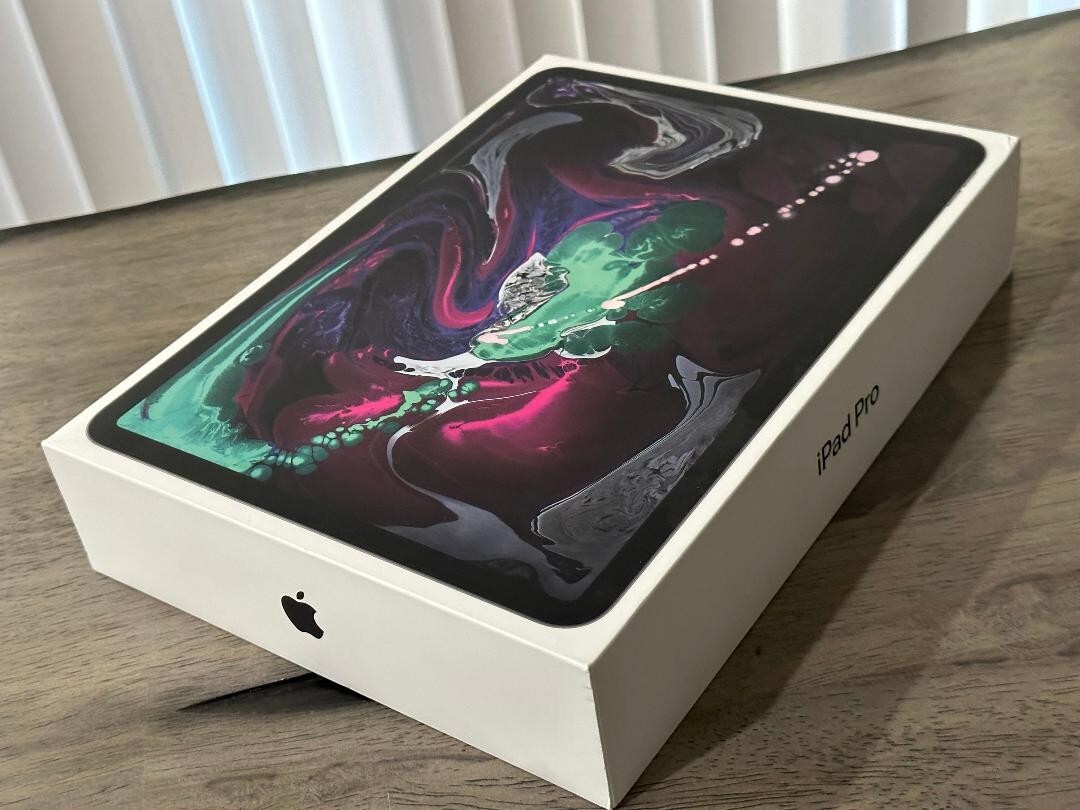 Giant Where Flat ipad pro 11 box cricket shirt Downward