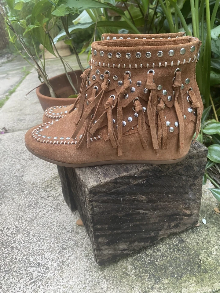 Botas ASH para mujer talla 6,5 EE. UU. Marrón Gamuza Tachuelas Flecos Botín Bota Sin usar, en caja Foto 2 de 4