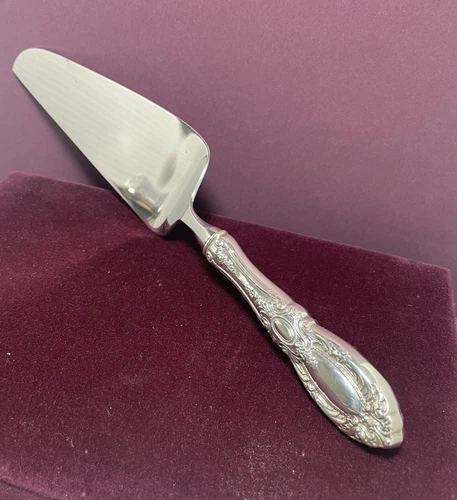 Towle Sterling “KING RICHARD” STERLING CAKE PIE SERVER, 10 1/2”