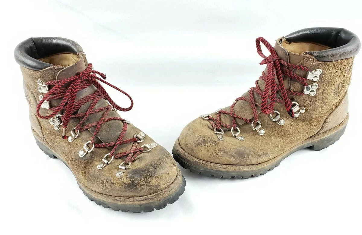 Wide top mountaineering boots
