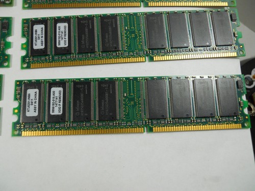 lote tarjeta memoria Infinion, no probada, se vende tal cual, para piezas o chatarra - Imagen 12 de 16