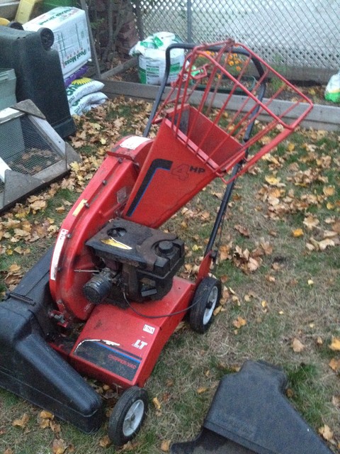 Troy Bilt 47321 10 Hp Gas Powered Chippewa Style Chipper Shredder For