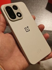 OnePlus 15 Sandstone