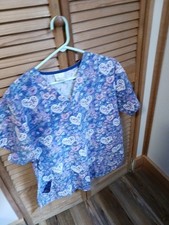 Scrub Top for Women. Heart Design. Size Large. Nurse. Medical