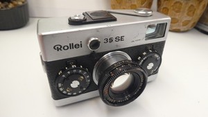 Rollei 35 SE Compact Point & Shoot Film Camera Working w/Sonnar f/2.8 40mm rsep