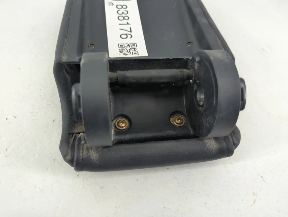 2004 Lexus Is300 Center Console Armrest Cover Lid Black YCSUC - Image 4 of 4