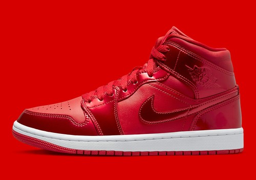 jordan mid se red